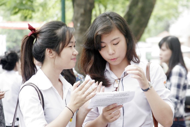 Đối sánh kết quả thi và điểm học bạ là hướng đi hợp lý để đưa chất lượng giáo dục đi vào thực chất. Ảnh: Hữu Cường